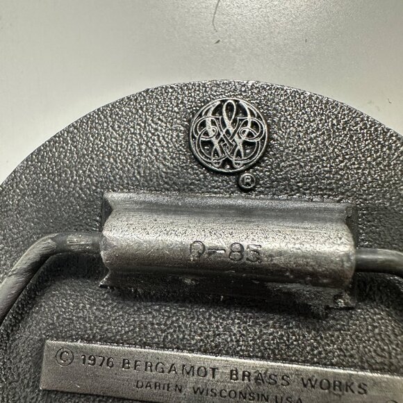 VTG 1976 Bergamot Brass Works Hal Larson 0-85 2.5” Round Bowling Belt Buckle - Picture 4 of 5